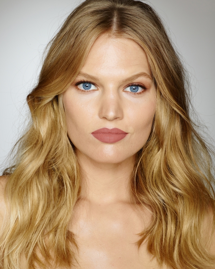 Luscious Lip Slick in Very Victoria Lip Kits Charlotte Tilbury